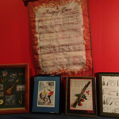 LOT 338. MUSICAL HOME DECOR WALL ART