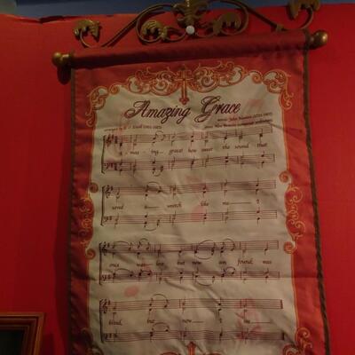 LOT 338. MUSICAL HOME DECOR WALL ART