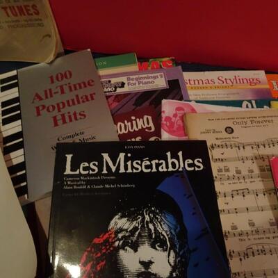 LOT 343.  COLLECTION OF MUSIC BOOKS