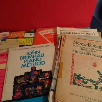 LOT 343.  COLLECTION OF MUSIC BOOKS