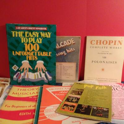 LOT 344. COLLECTION OF MUSIC BOOKS