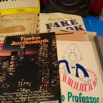 LOT 345. COLLECTION OF MUSIC BOOKS