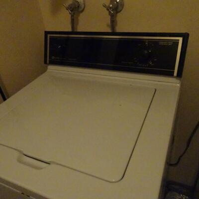 LOT 350. MAYTAG WASHER