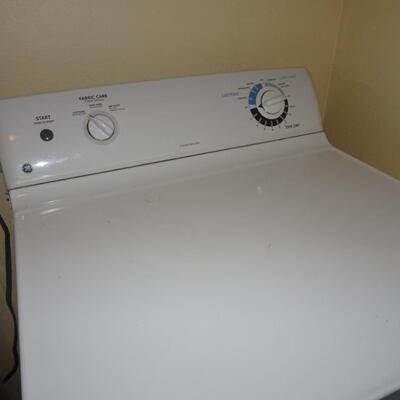LOT 351. GE ELECTRIC DRYER