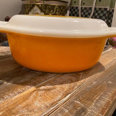 Vintage Pyrex three piece