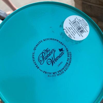 Pioneer woman metal canister