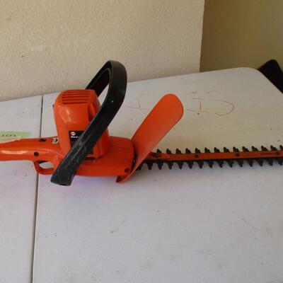 Black & Decker Hedger