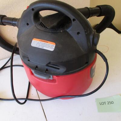 Craftsmamn Portable Wet/Dry Vac
