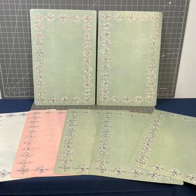Vintage Plastic Placemats 5 green, 1 pink, 1 white 