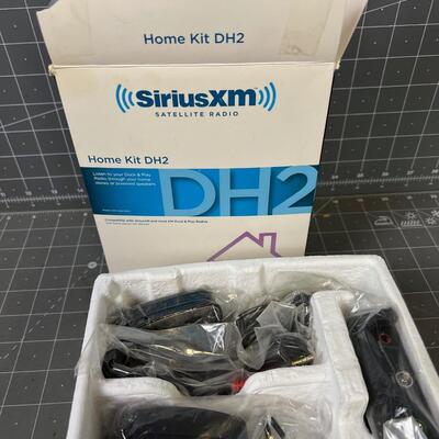 Sirius Satellite Radio Home Kit 