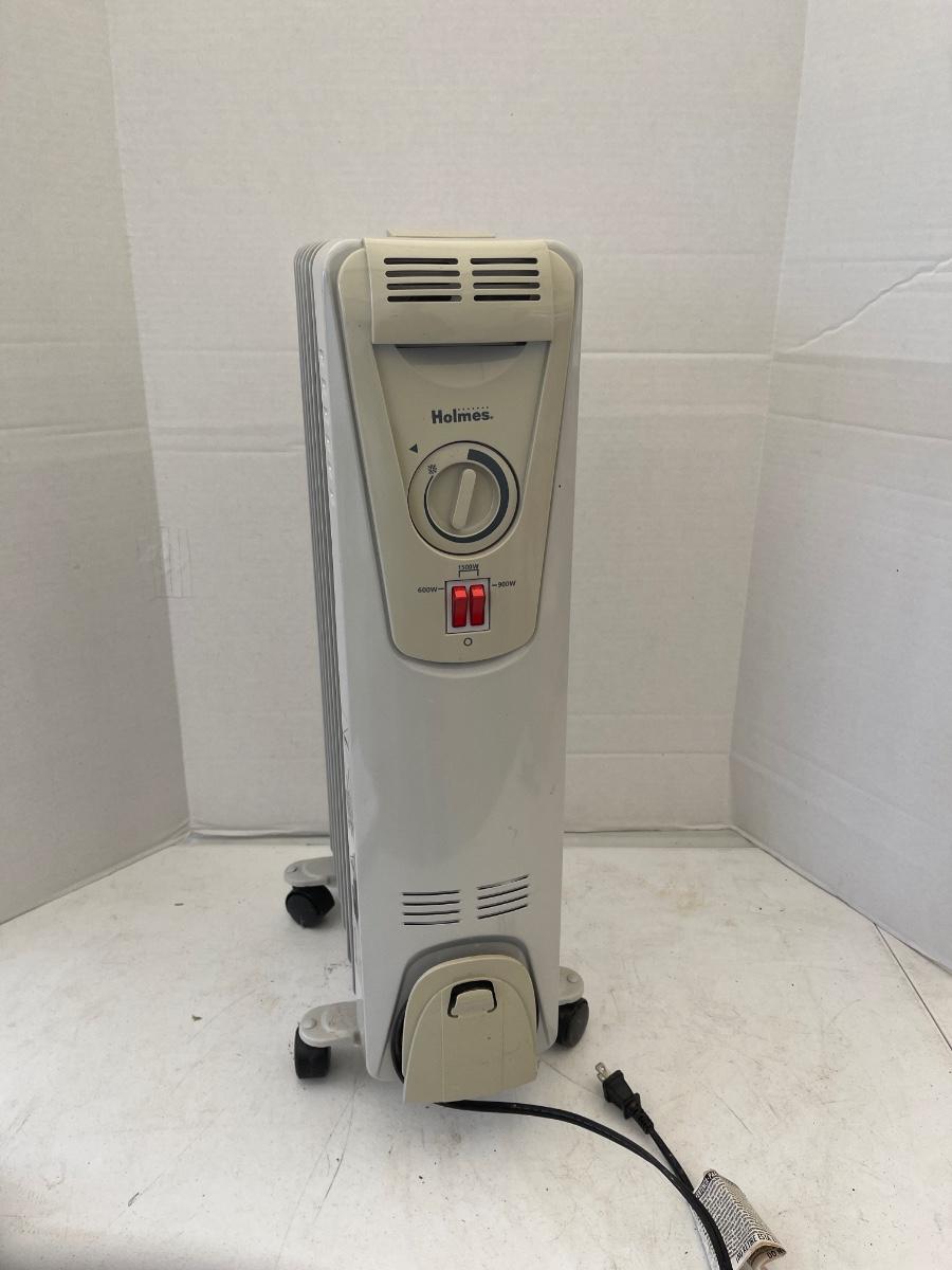 902 HOLMES Oil Filled Electric Radiator