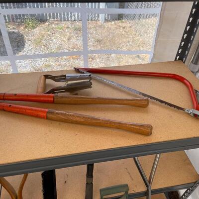 904 LOT of Garden tools, fencing, garden stakes