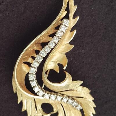 Leaf Diamond Broach