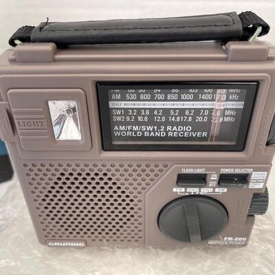 917 Grundig Emergency Radio