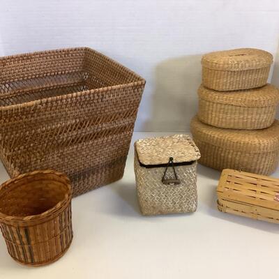 Lot. 939. Lot of Small Decorative Baskets  ( 7 )