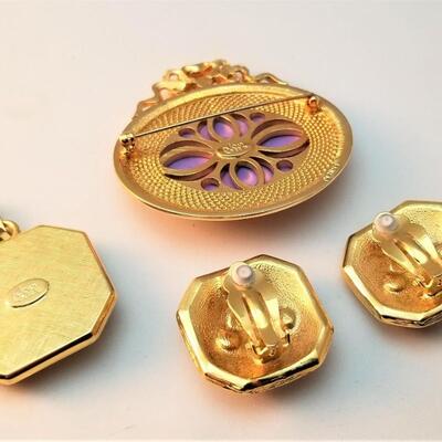 Lot #105  Lot of JOAN RIVERS costume jewelry - 4 pieces
