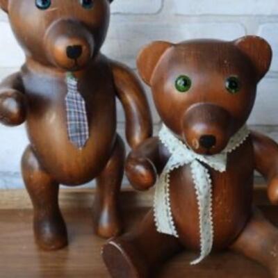 Vintage RARE T.L. Plum wooden bear set