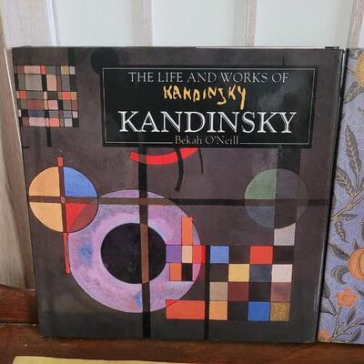 Lot 105: (4) Smithmark Books - Kandinsky, William Morris, Bosch & Portraits