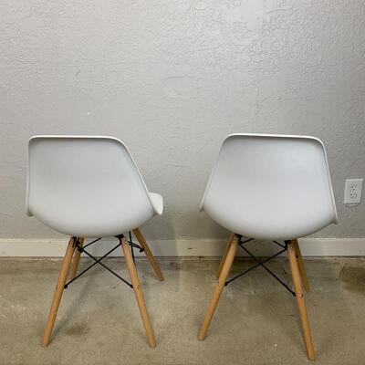 #2 Modern White Dinning Room Chairs