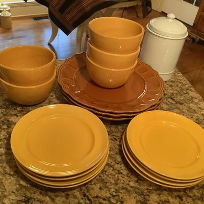 Yellow plates and bowls