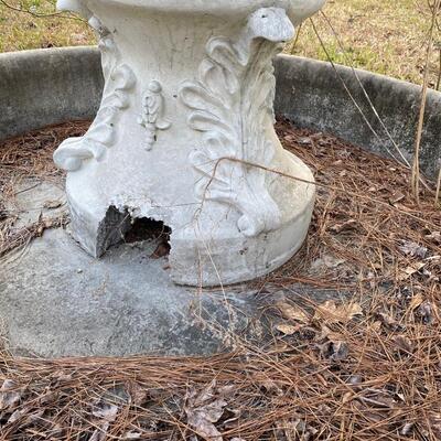 Very tall 4-tier vintage cement fountain - SEE DETAILS