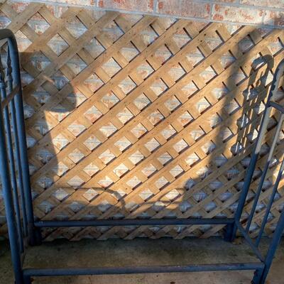 Metal firewood rack