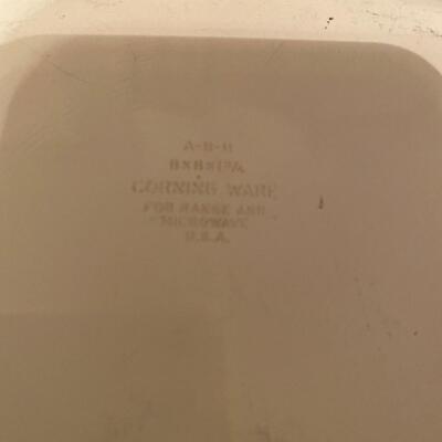 Set of four corning ware covered casserole dishes