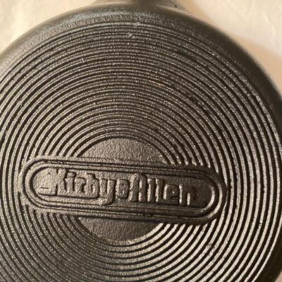 Lot of cast iron frying pans, NEW