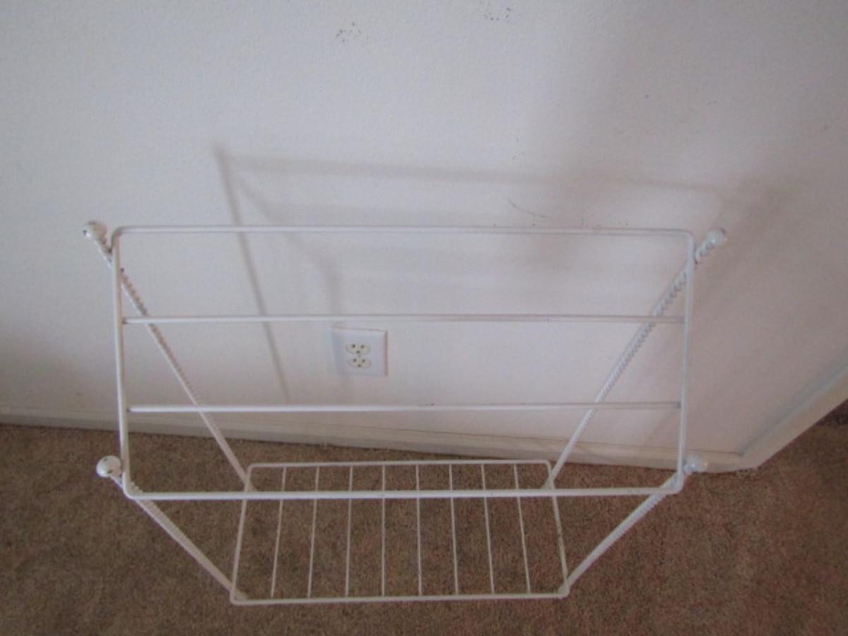 White Metal Quilt Rack