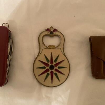 Lot of three vintage utility items