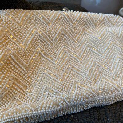 Vintage beaded Richere clutch