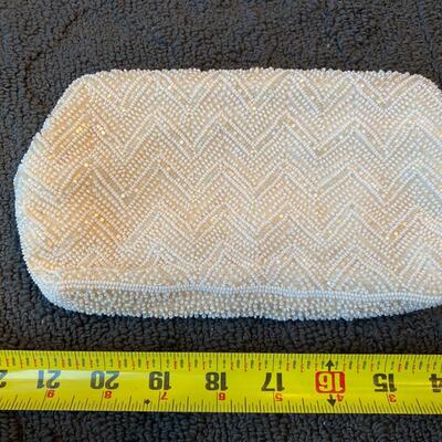 Vintage beaded Richere clutch