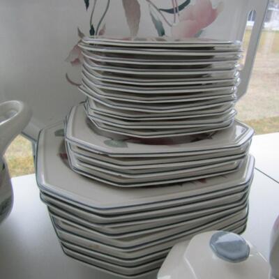 Extensive Collection of Noritake Continental 'Silk Flowers' Pattern China- Approx 80 Pieces