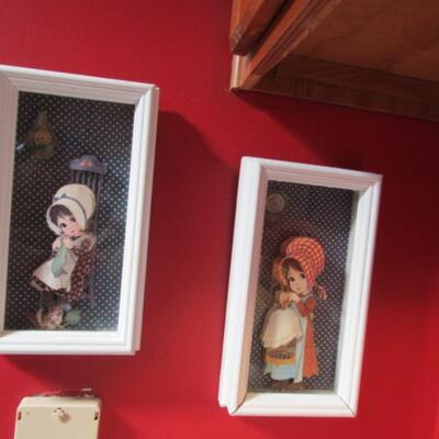 Home Decor- Wall Art- Girls with Bonnets
