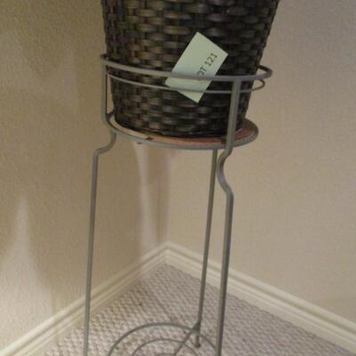 Artificial Tree w/plant stand