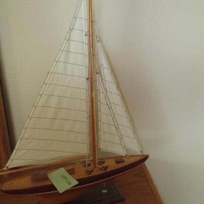 Model Sale Boat