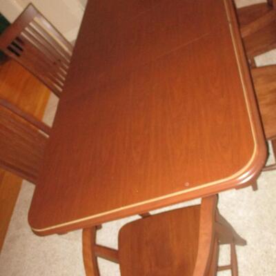Haverty's Formal Dining Table & Chairs