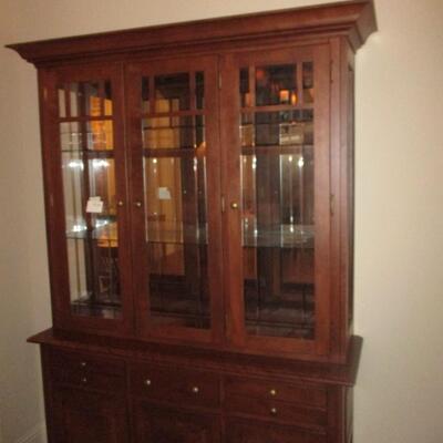 Canadel China Hutch/ Buffet