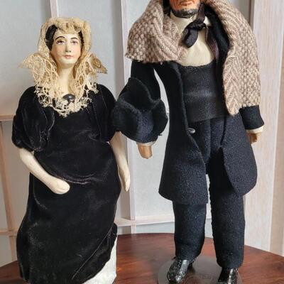 Lot 128: KIMPORT DOLLS ' President Abraham Lincoln and his wife Mary Todd Lincoln'