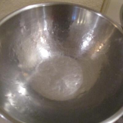 Stainless bowls