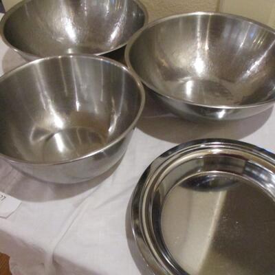 Stainless bowls