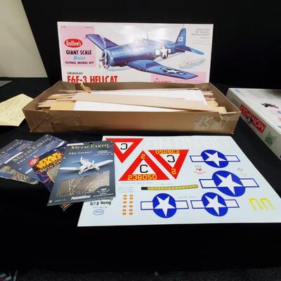 F6F-3 Hellcat Model Plane