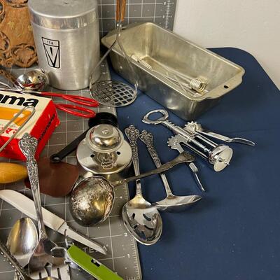 Large Lot of Cool Kitchen Gadgets 
