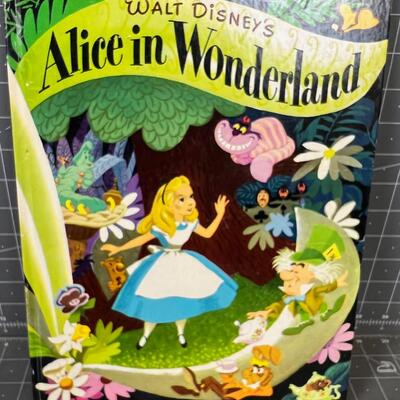 WALT DISNEY - Alice In Wonderland -Big Golden Book