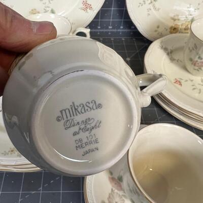 Day Lilly China Set By Mikasa Merrie