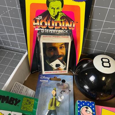 Group of Toys 8 Ball 