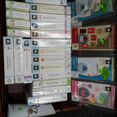Cricut - 40 packages of patterns