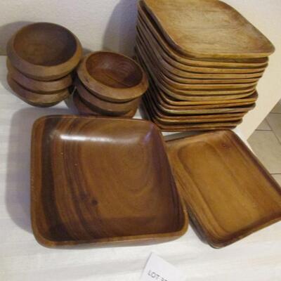 Walnut Plates & Bowls