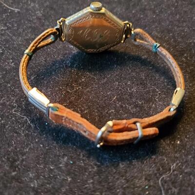 Vintage 14K Watch - Needs repair