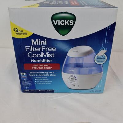 Mini FilterFree CoolMist Humidifier, Scent Pad Tech (Hole in Box) - New